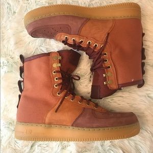 Nike Air Force One Boots